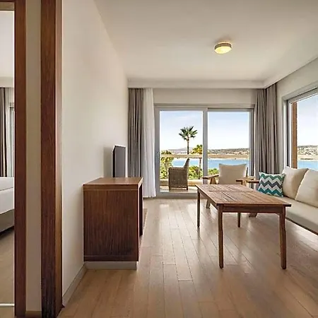 La Quinta By Wyndham Çeşme